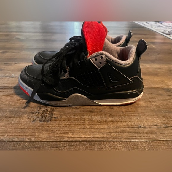 Jordan Kids' Sneakers in Black and Red - Picture 4 of 9